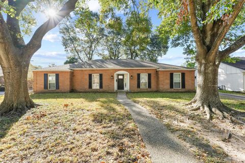 Photo of 10719 Del Monte Drive, Houston, TX 77042 (MLS # 31185343)