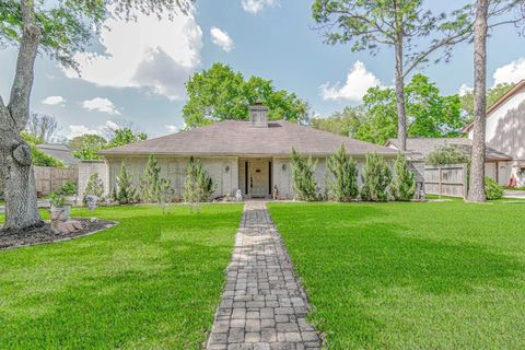 Photo of 604 Fairway Drive, Richmond, TX 77469 (MLS # 51269397)