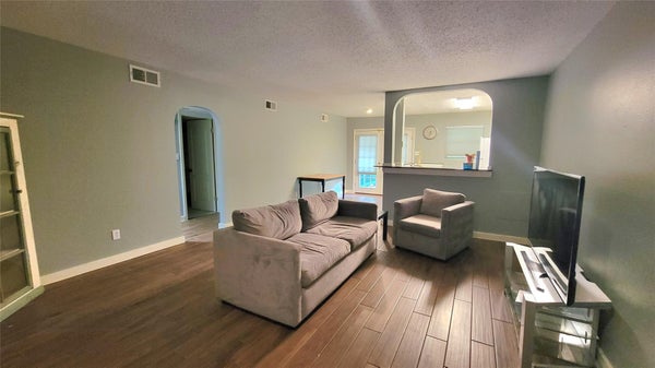 8223 KINGSBROOK RD APT 114, HOUSTON, TX 77024 - Image 2733432e2df5706fcd1d48d6faee9231/3179811327