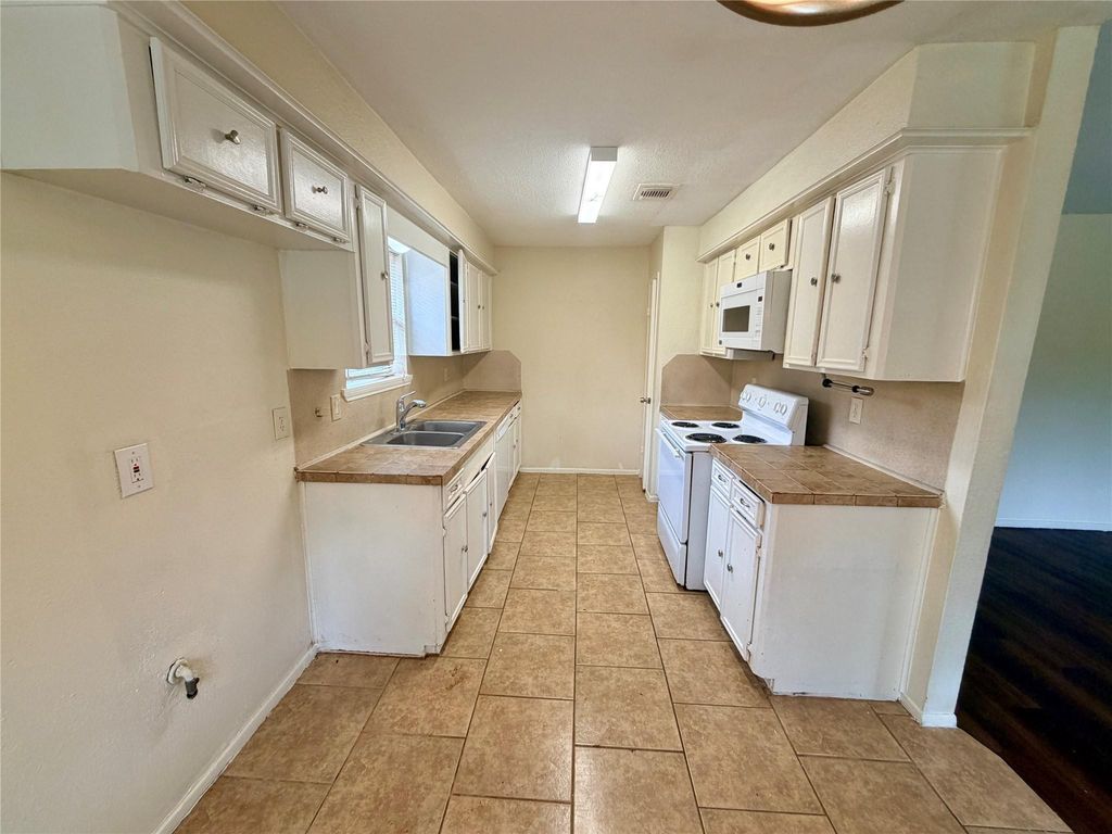 Photo of 15811 Nutcracker Court, Humble, TX 77396 (MLS # 90841895)