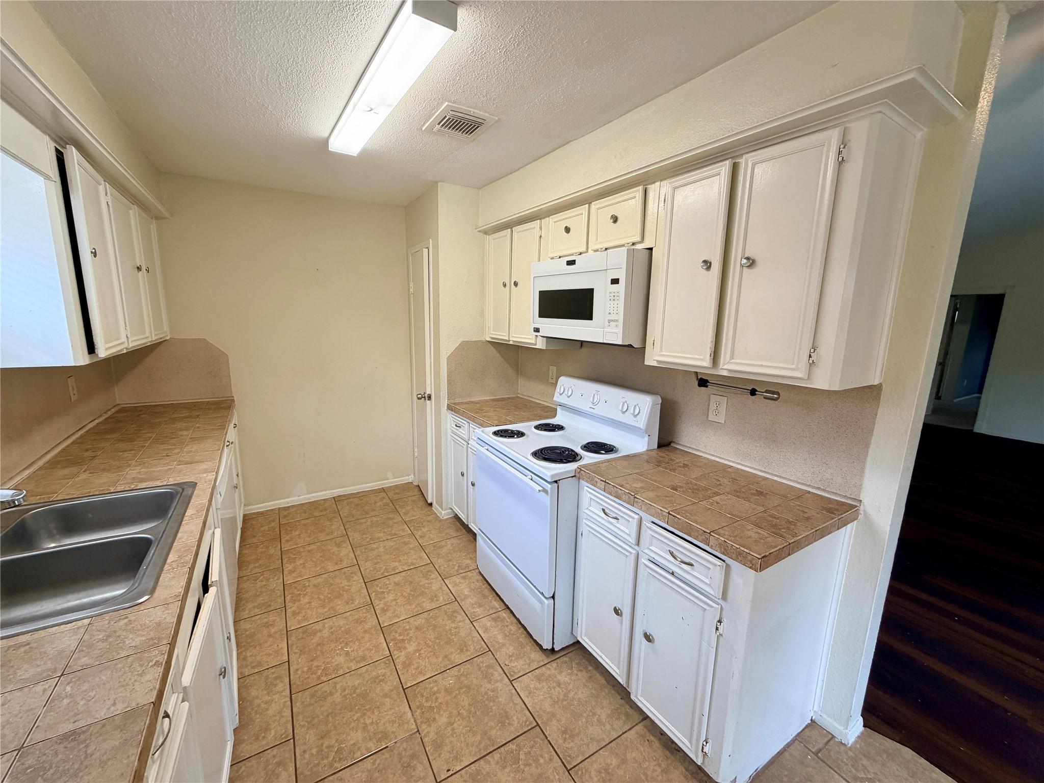 15811 Nutcracker Court