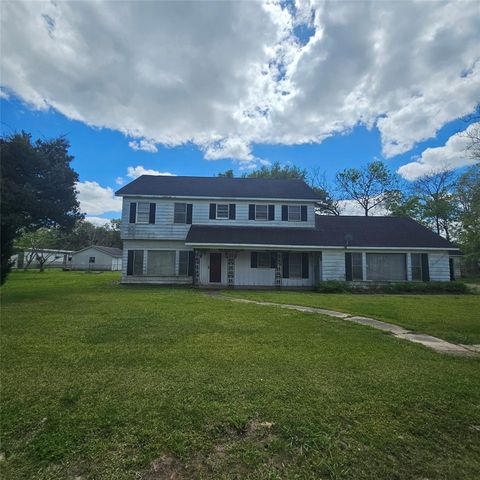 565 W Hartel Street Sour Lake TX 77659