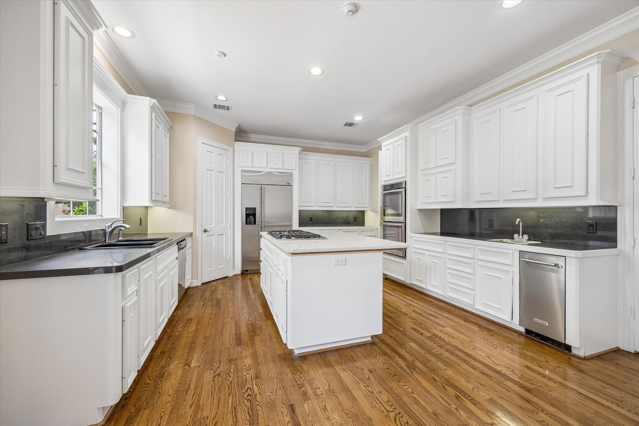 1721 Nantucket Drive 2