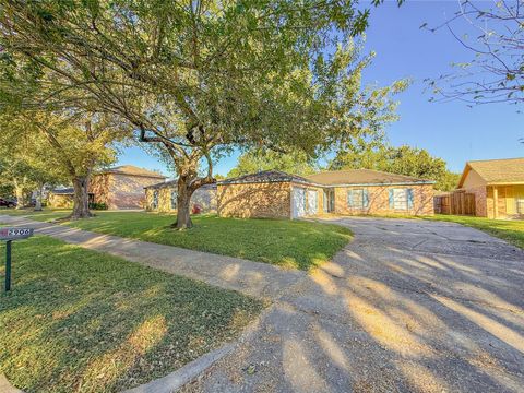 Photo of 2906 Quail Valley East Drive, Missouri City, TX 77489 (MLS # 55557863)