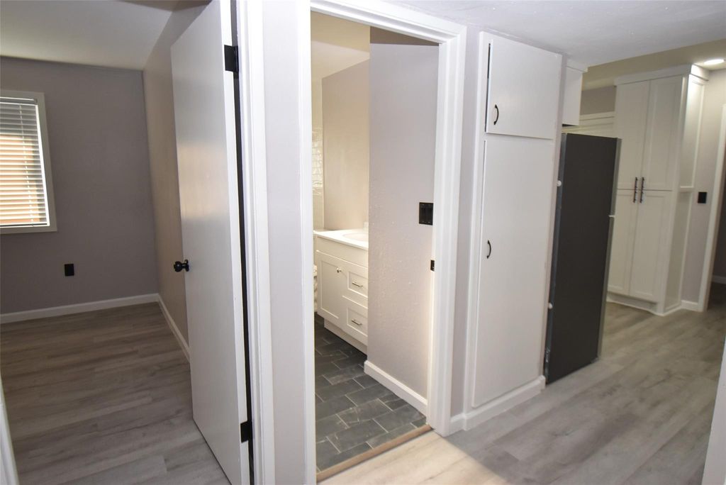 Photo of 16587 El Camino Real, Houston, TX 77062 (MLS # 95039652)