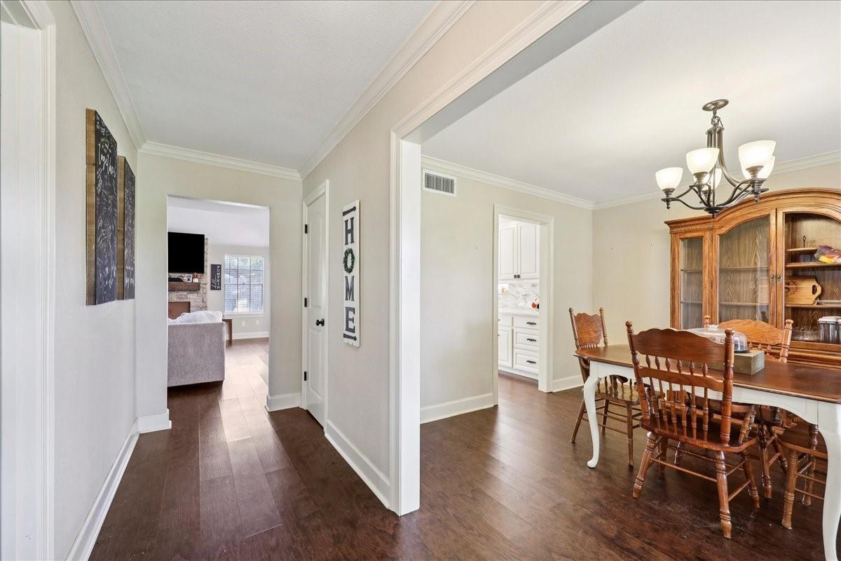 4404 Pinemont Drive