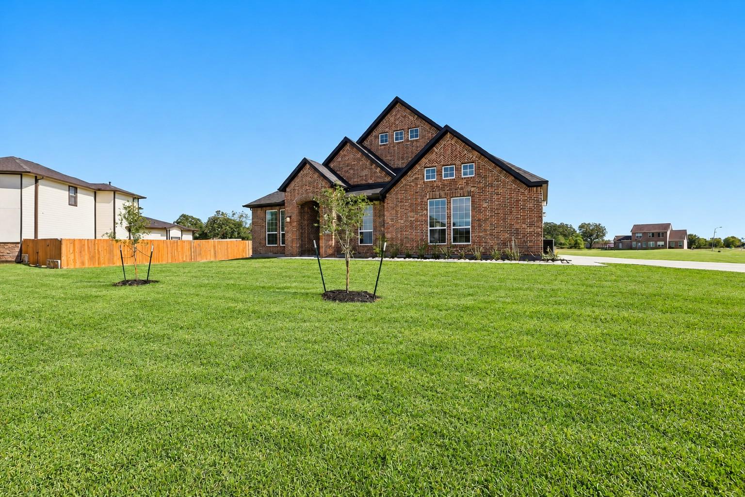 1051 Lakeland Circle