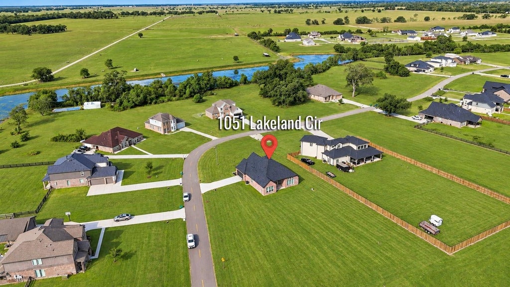 Photo of 1051 Lakeland Circle, Rosharon, TX 77583 (MLS # 65544443)