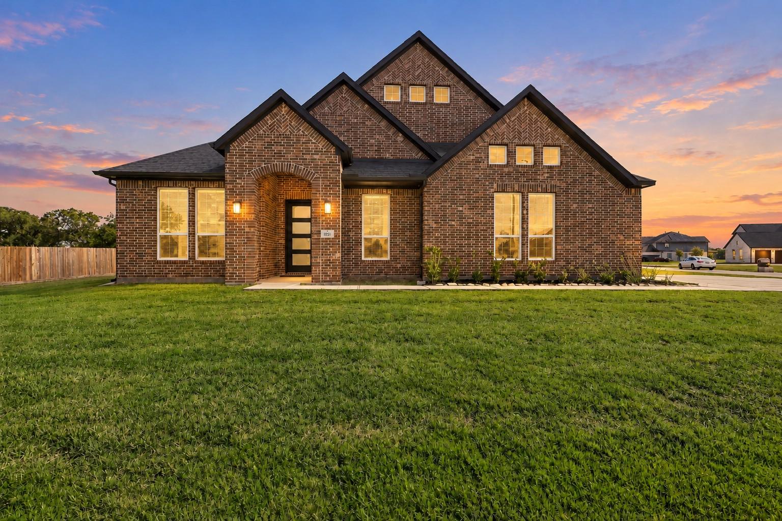 1051 Lakeland Circle