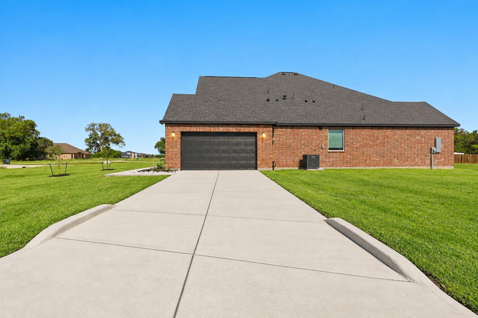 1051 Lakeland Circle