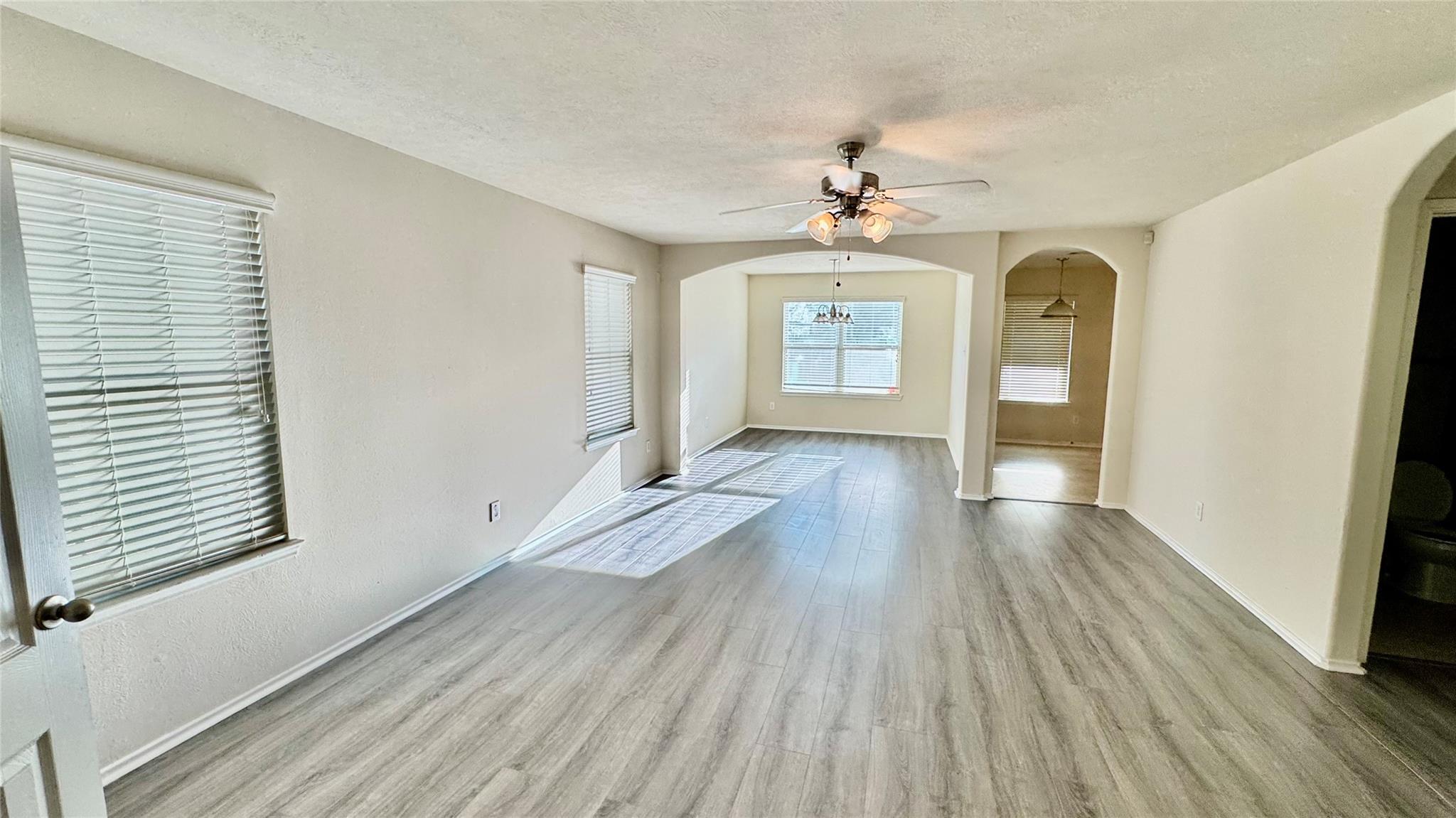 914 Crestmont Trail Drive