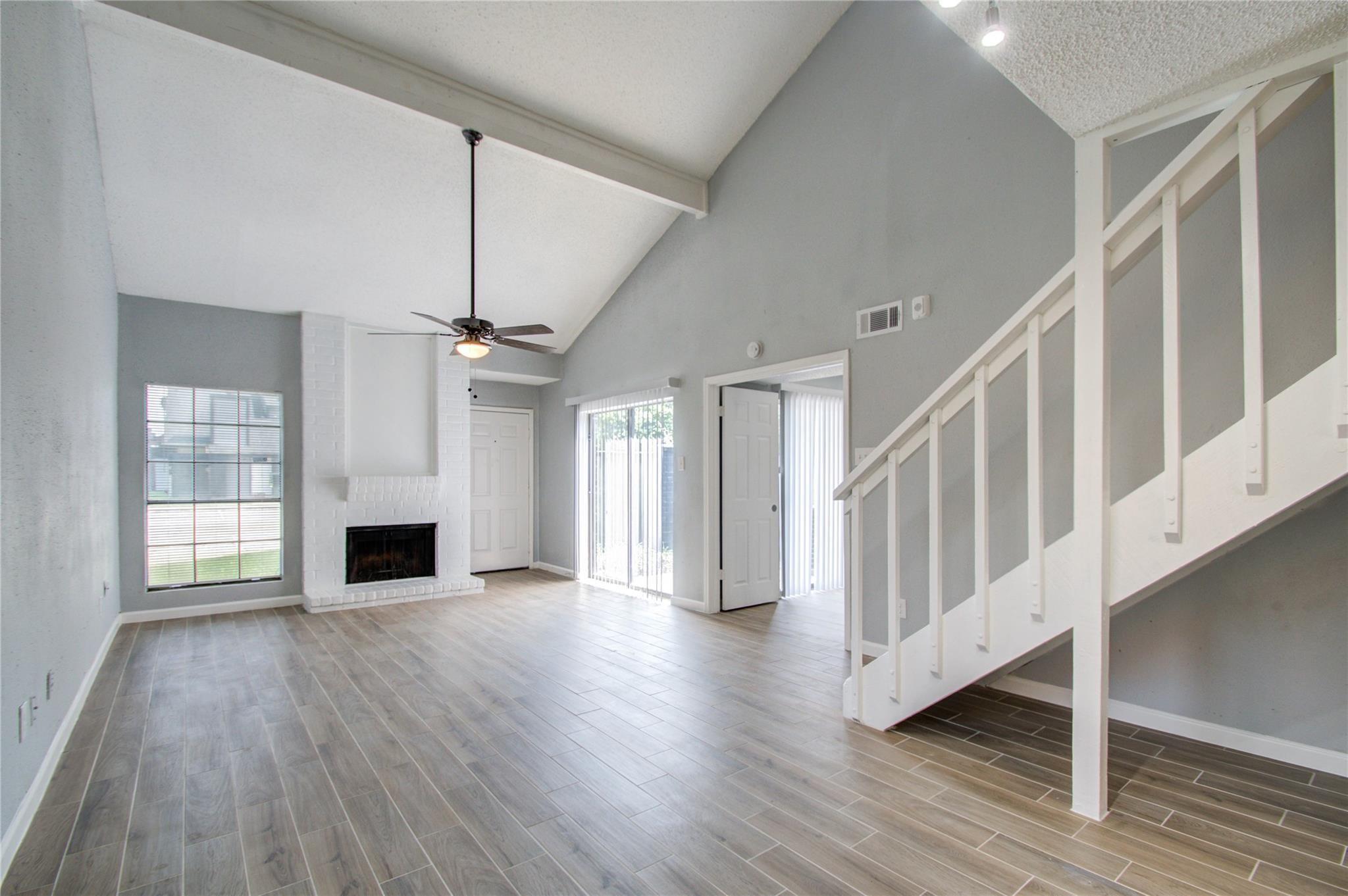 810 Dunson Glen Drive 404