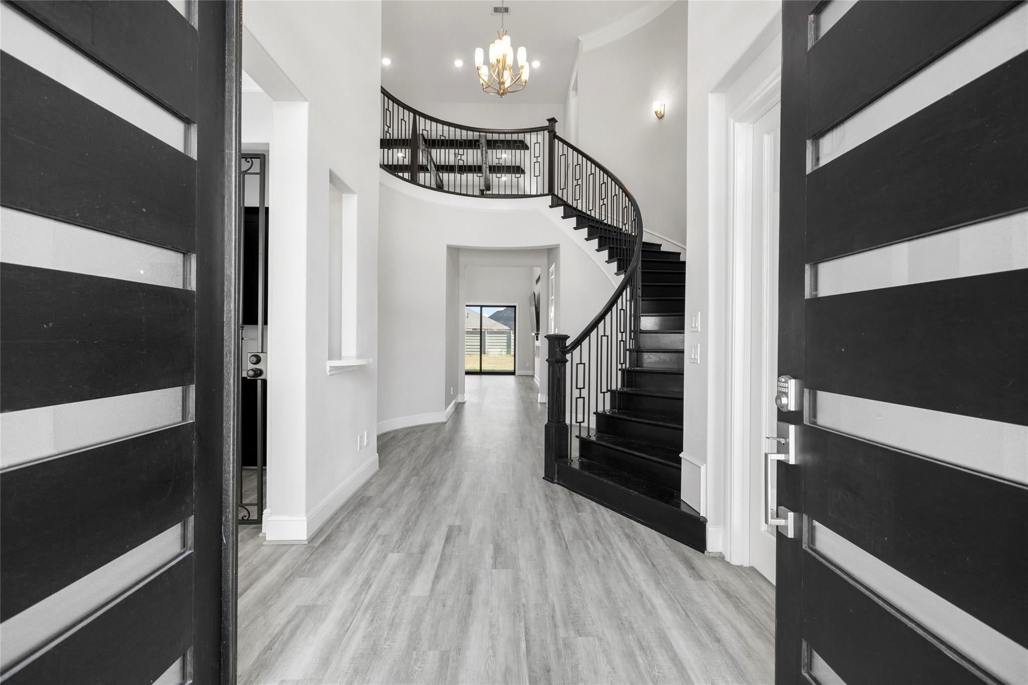 4935 Grapevine Lane