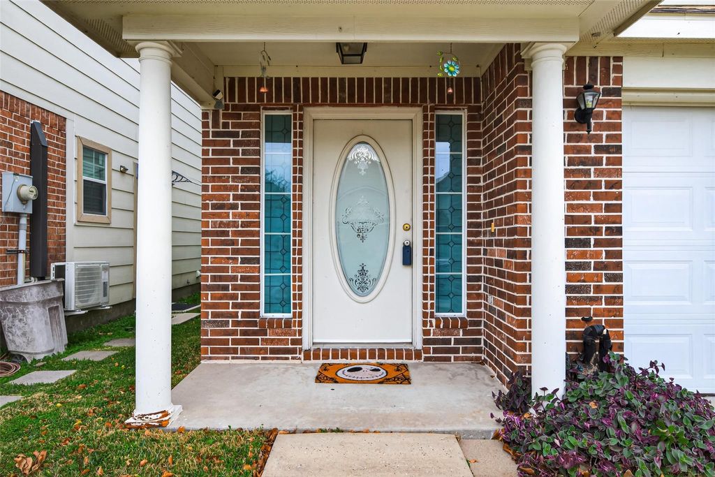 Photo of 11827 E Galwan Circle, Houston, TX 77070 (MLS # 70331296)