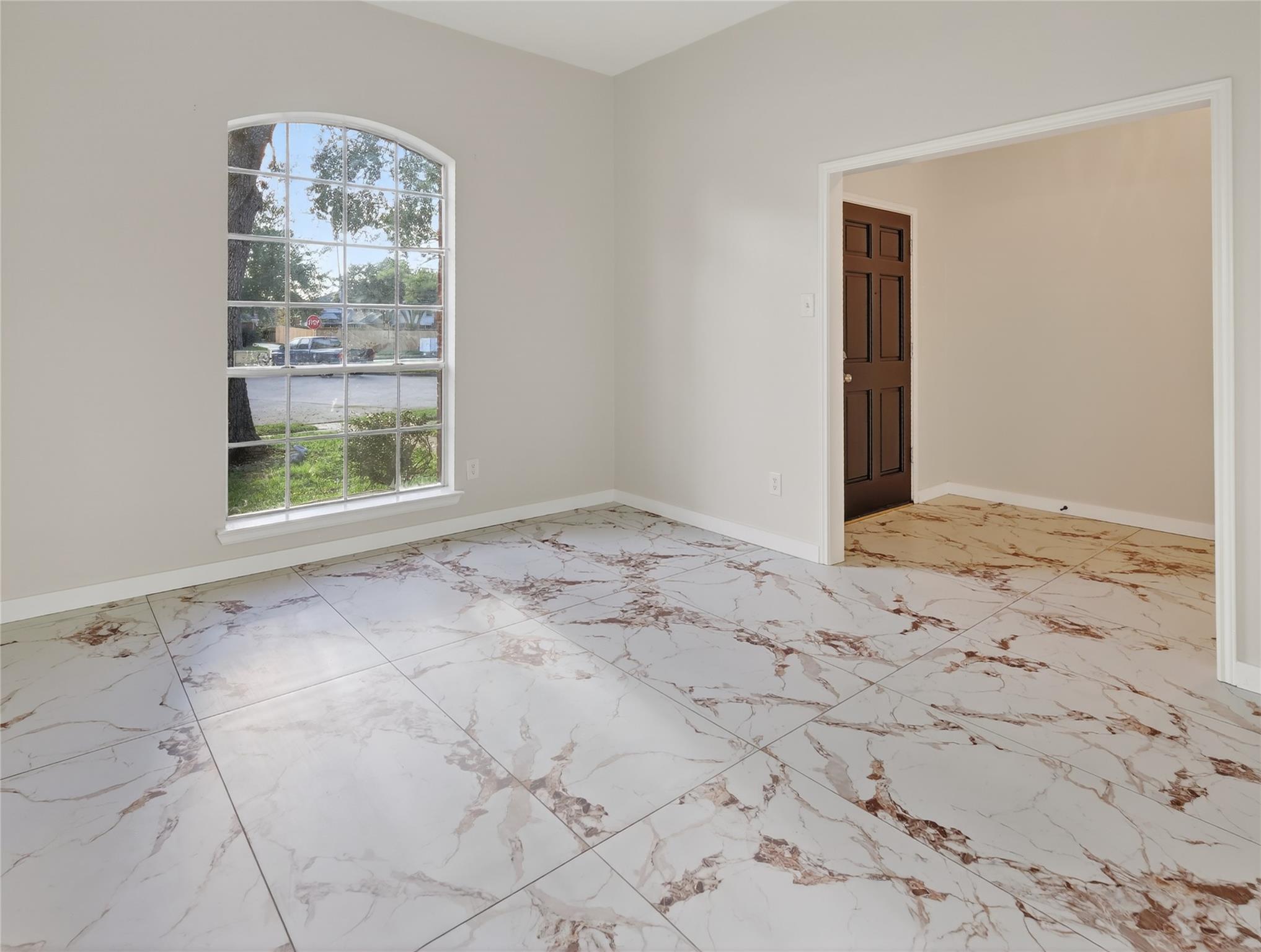 4418 W Thunderwood Circle