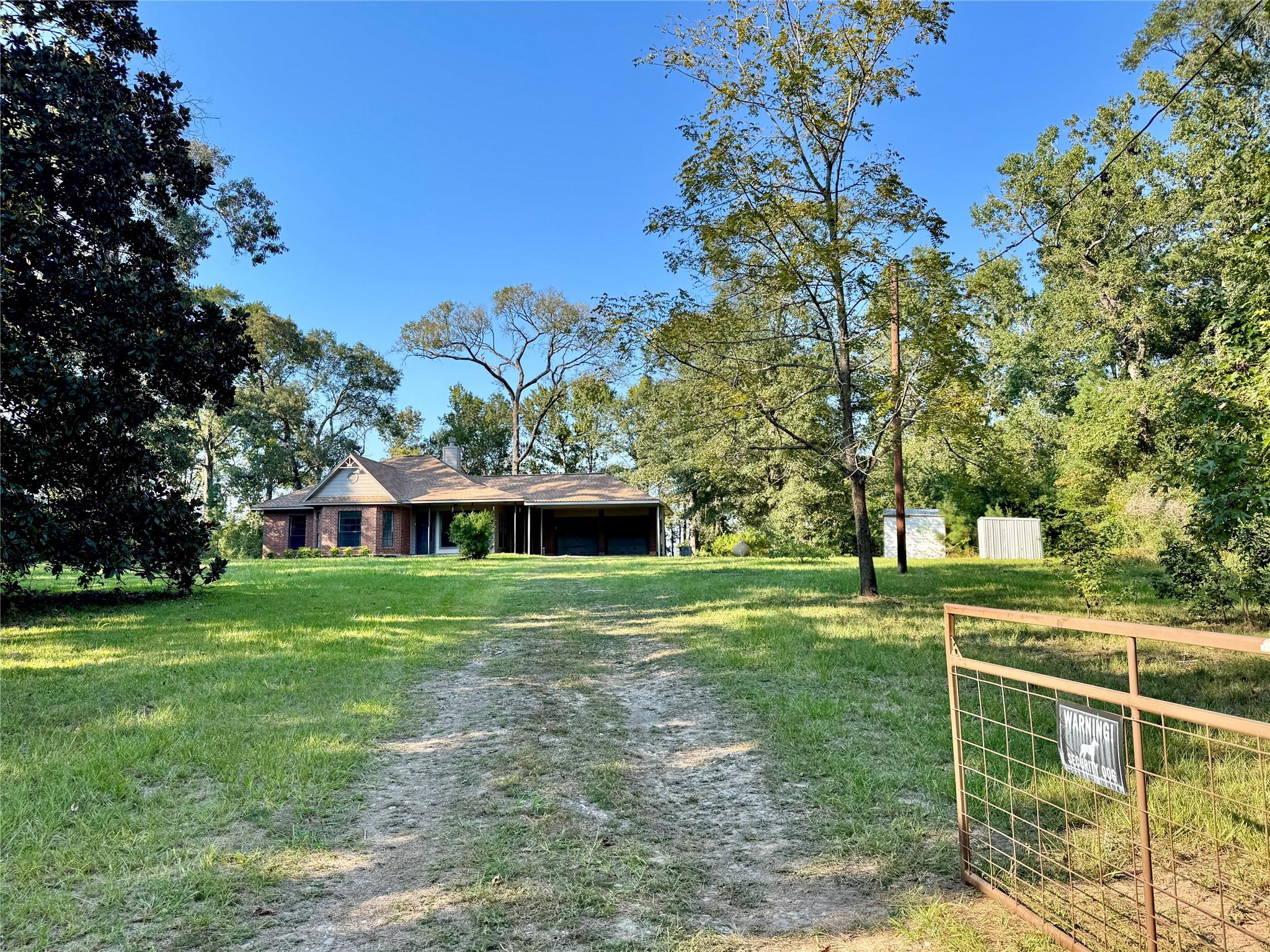 6059 Woodland Lakes Loop