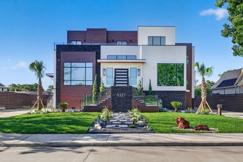 Photo of 5327 S Braeswood Blvd BLVD, Houston, TX 77096 (MLS # 43472897)