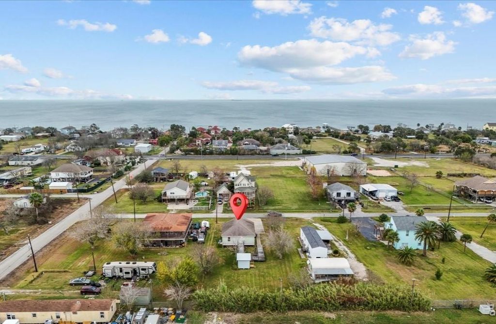 Photo of 2331 Rue De Lafitte Drive, Dickinson, TX 77539 (MLS # 87514936)