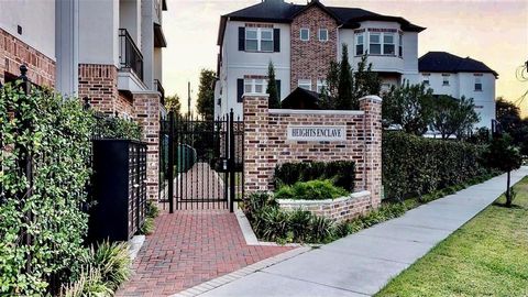 Photo of 1013 E 28th Street, Houston, TX 77009 (MLS # 85427557)