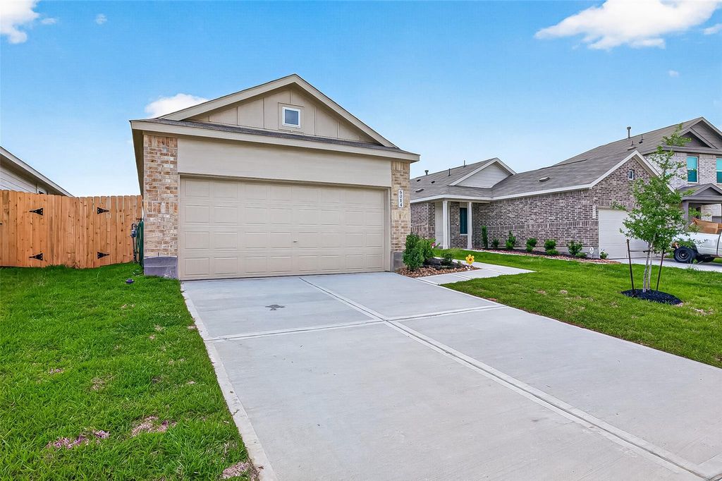 Photo of 6014 Sherman Lakes Dr St, Humble, TX 77338 (MLS # 34823958)