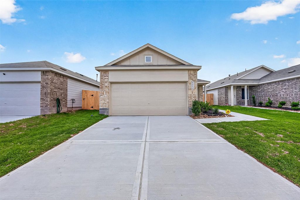 Photo of 6014 Sherman Lakes Dr St, Humble, TX 77338 (MLS # 34823958)