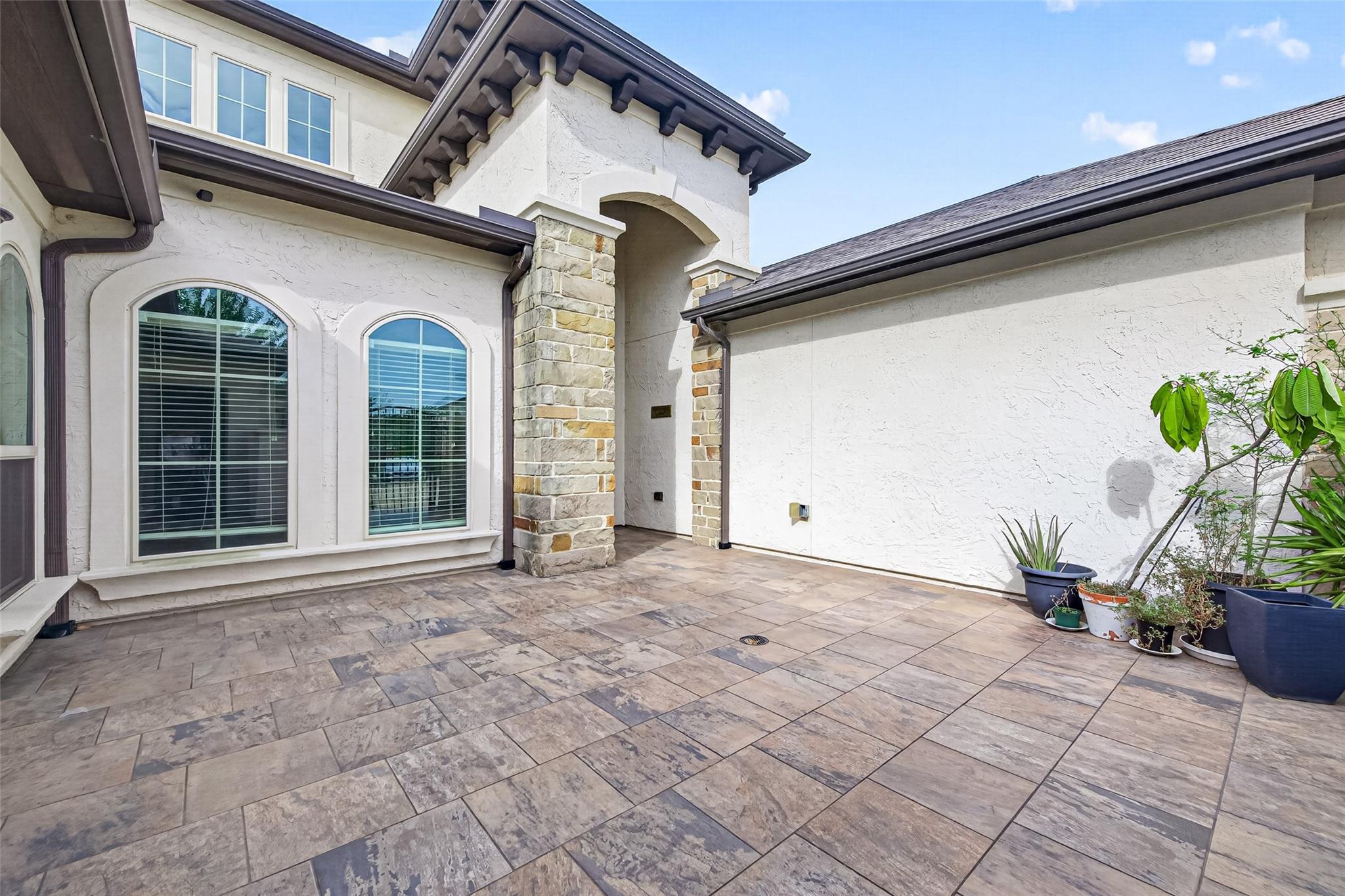 11206 Oudney Court