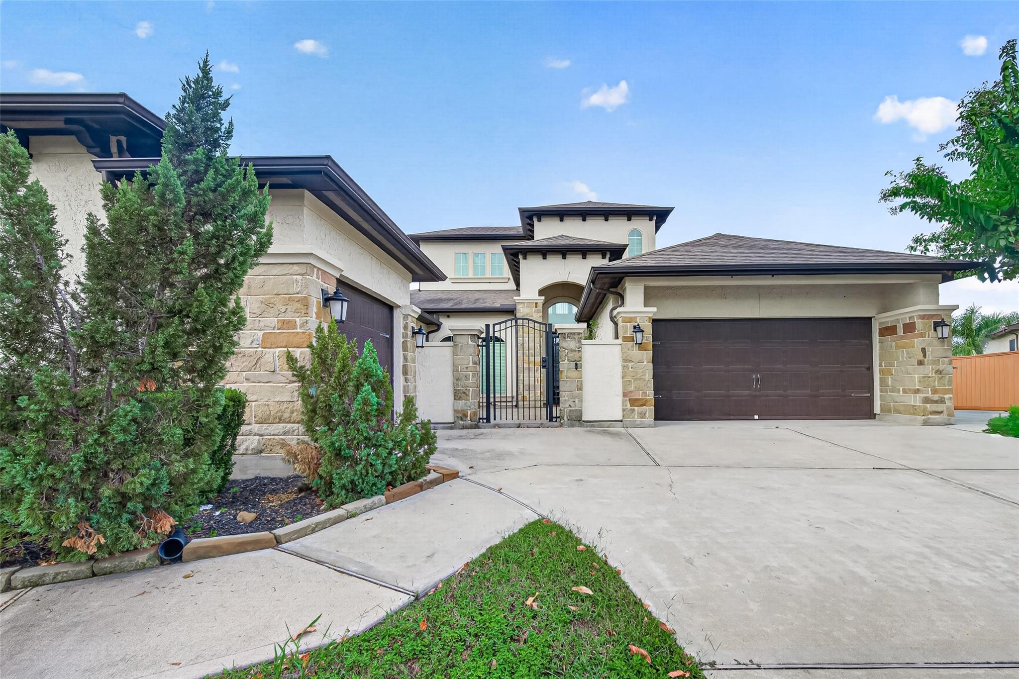 11206 Oudney Court