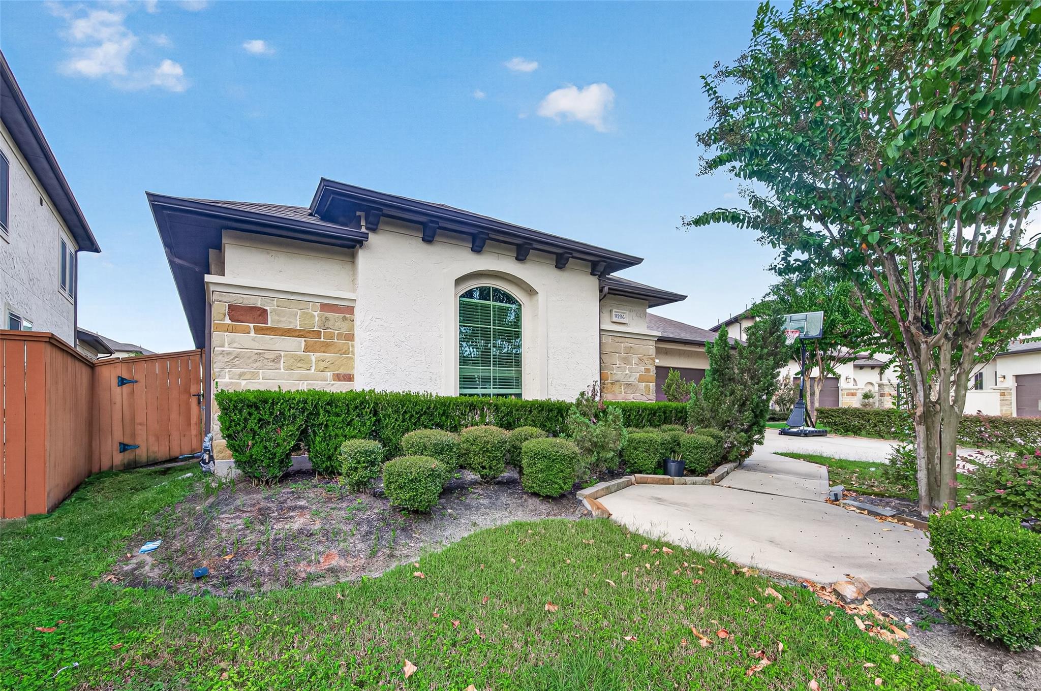 11206 Oudney Court