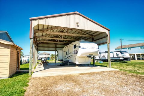 Photo of 996 County Road 204, Sargent, TX 77414 (MLS # 62792664)