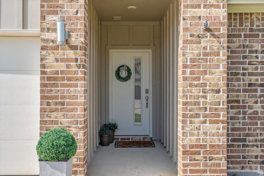 Photo of 10426 Plateau Point Trail Trl, Conroe, TX 77384 (MLS # 9627618)