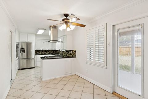 Tiny photo for 2705 Huckleberry Lane, Pasadena, TX 77502 (MLS # 82001458)