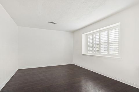 Tiny photo for 2705 Huckleberry Lane, Pasadena, TX 77502 (MLS # 82001458)
