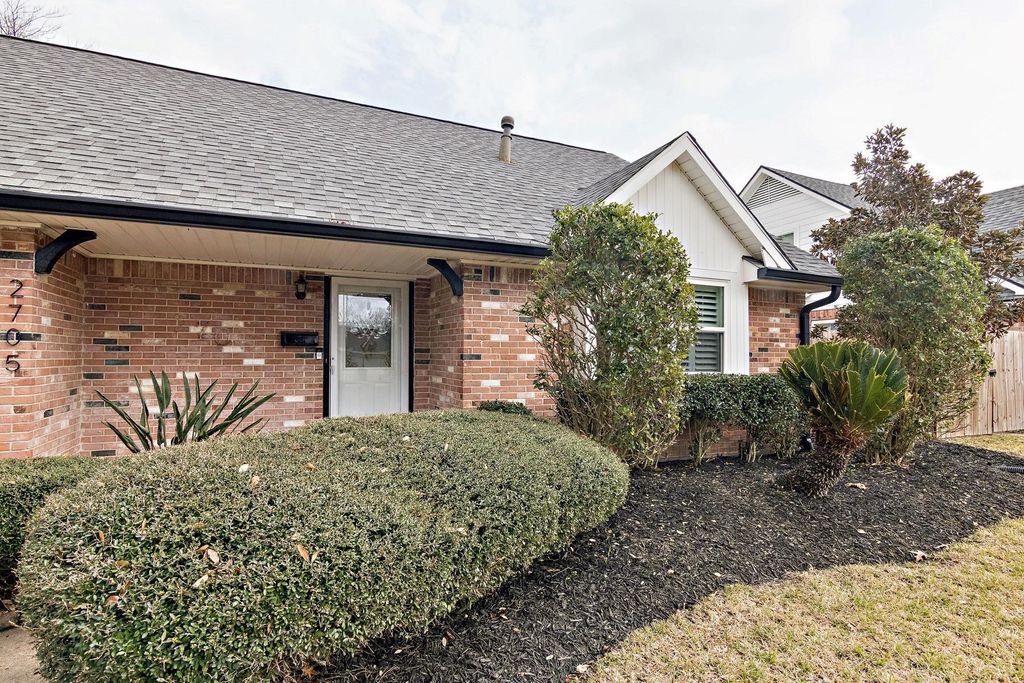 Photo of 2705 Huckleberry Lane, Pasadena, TX 77502 (MLS # 82001458)