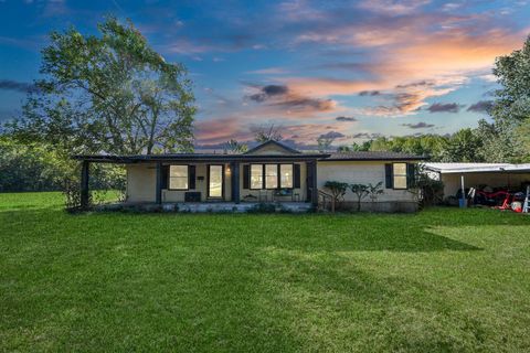 Photo of 591 Hay Meadow Lane, Shepherd, TX 77371 (MLS # 3956076)