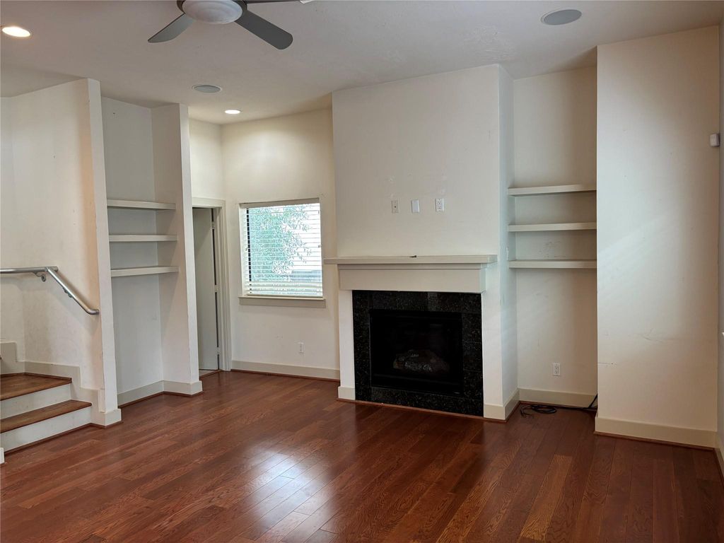 Photo of 1510 W 26th Street #F, Houston, TX 77008 (MLS # 56325365)