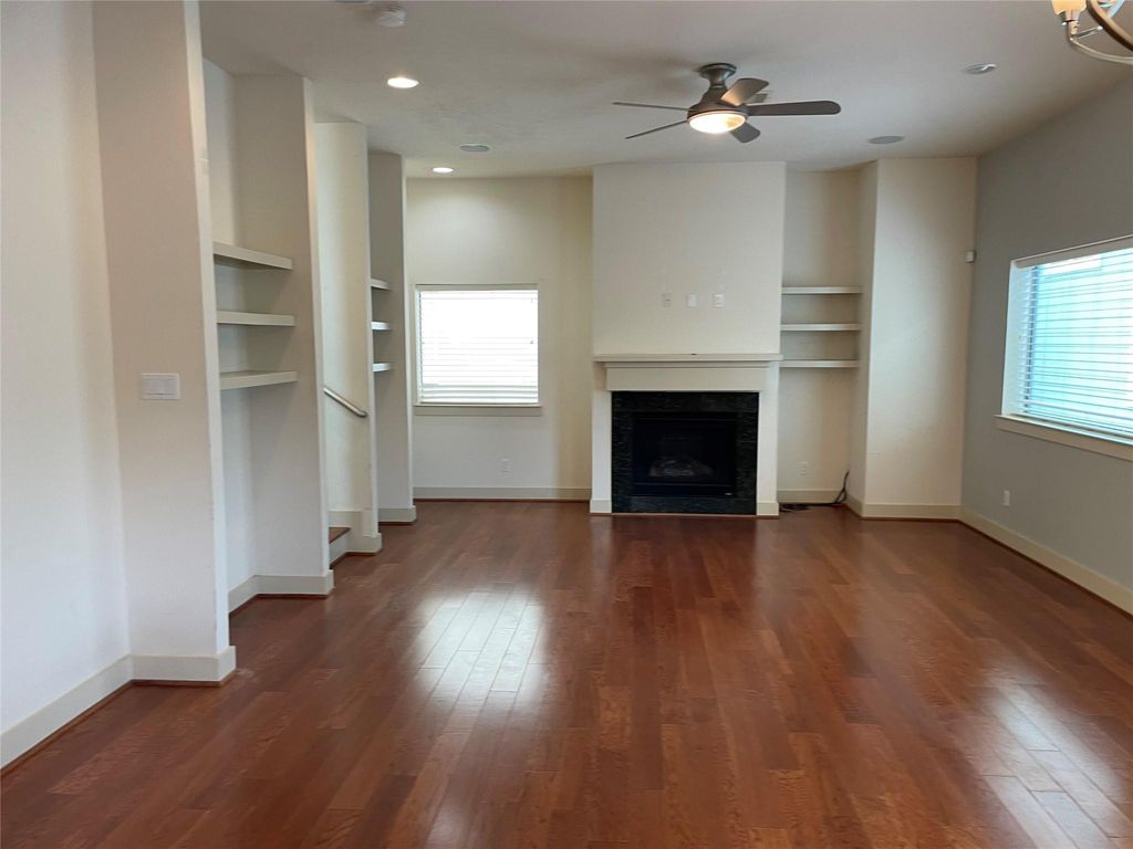 Photo of 1510 W 26th Street #F, Houston, TX 77008 (MLS # 56325365)