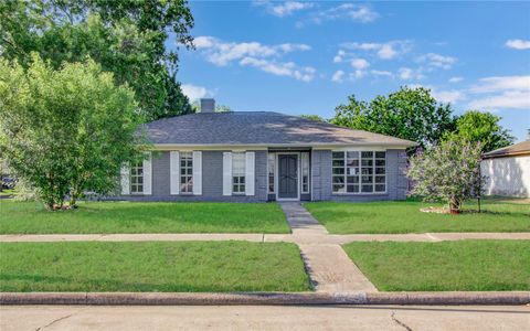 Photo of 9430 Claridge Drive, Houston, TX 77031 (MLS # 10018488)