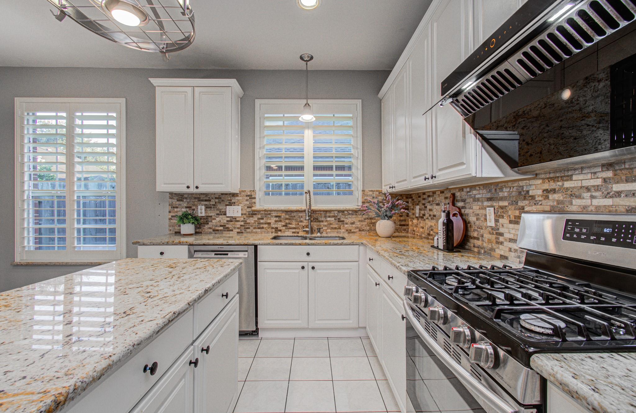 411 Crestridge Drive