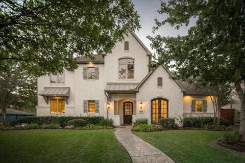 Photo of 903 Wycliffe Drive, Houston, TX 77079 (MLS # 61619515)