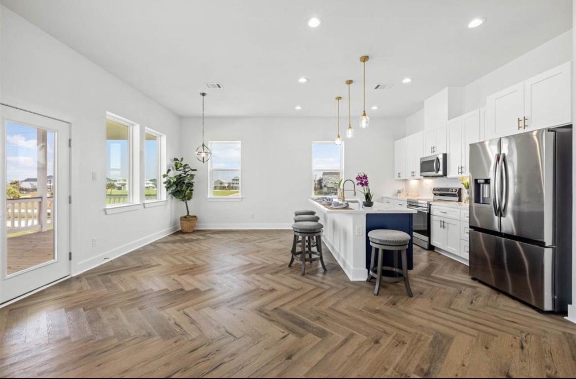 23107 Miramar Circle