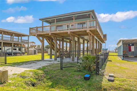 Photo of 865 Kahla Drive, Crystal Beach, TX 77650 (MLS # 42971449)