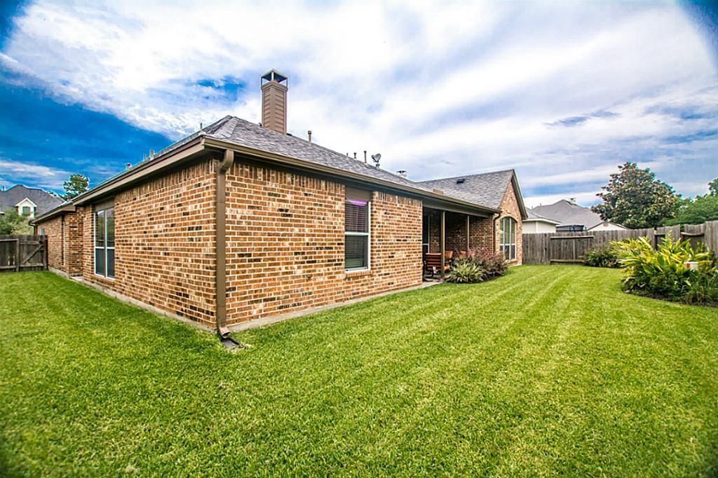 Photo of 15910 Chart House Court, Houston, TX 77044 (MLS # 95109117)