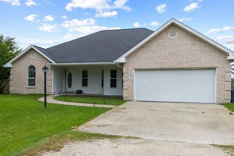 Photo of 931 Broadway Ave, Winnie, TX 77665 (MLS # 56595701)