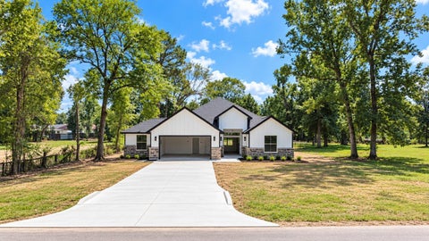 Photo of 16750 Oak Knoll Dr DR, Porter, TX 77365 (MLS # 59609154)