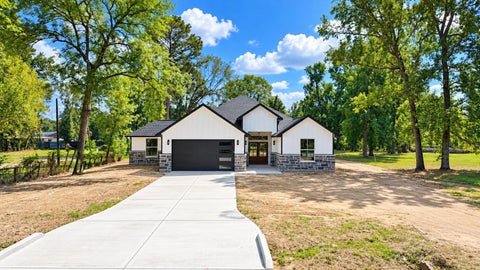Homes For Sale - 16750 Oak Knoll Dr Dr<br/> Montgomery County, Porter, TX 77365