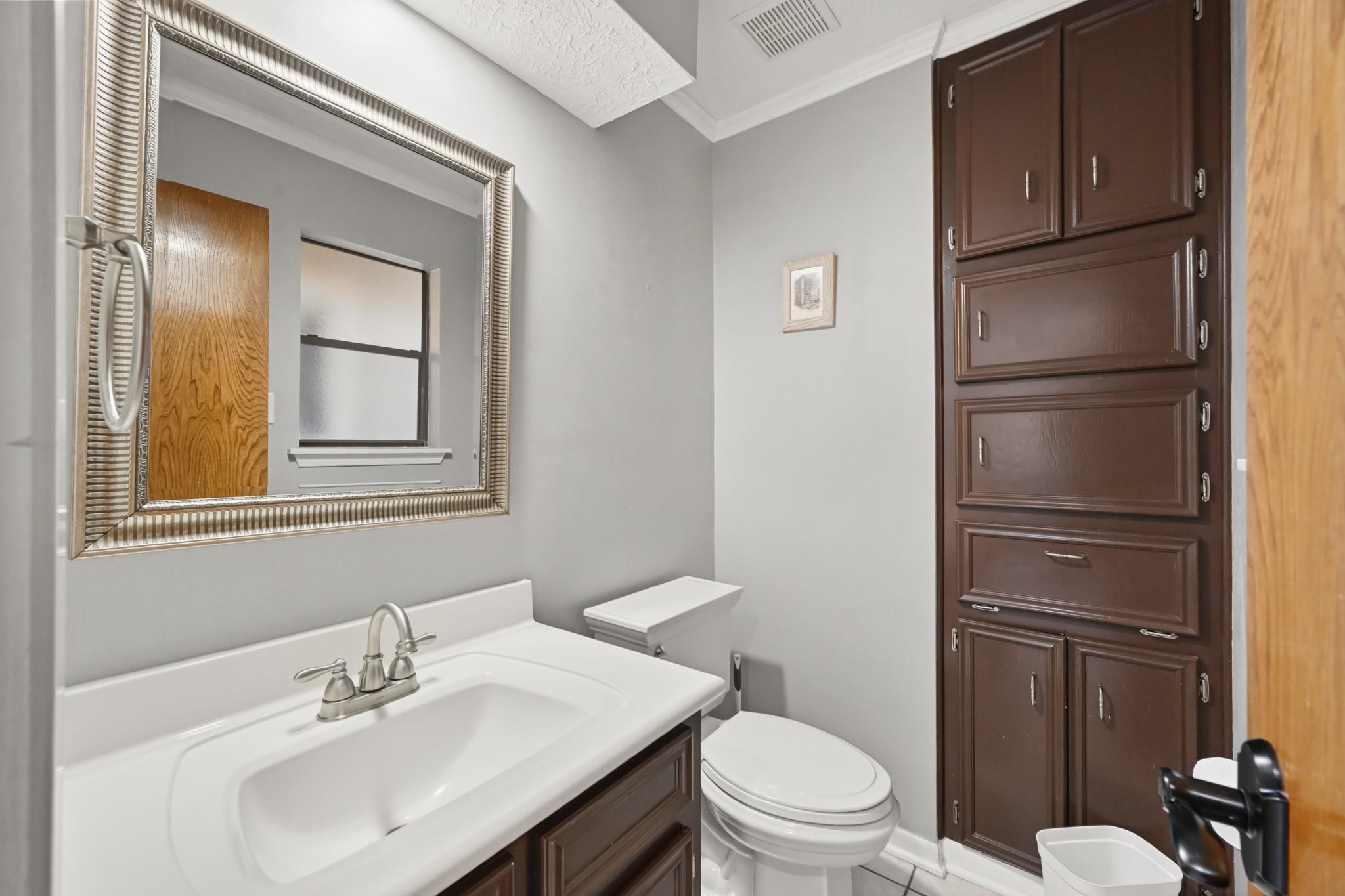 19507 Gamble Oak Drive