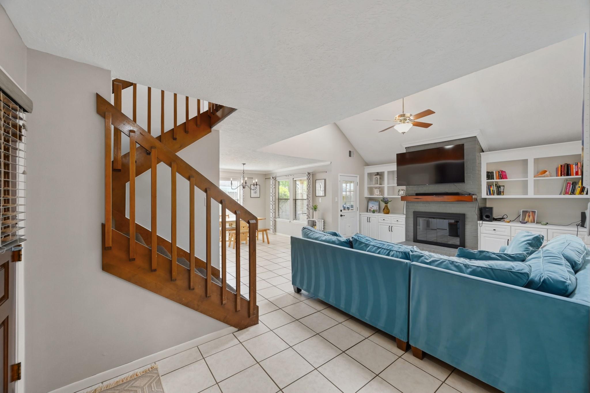 19507 Gamble Oak Drive