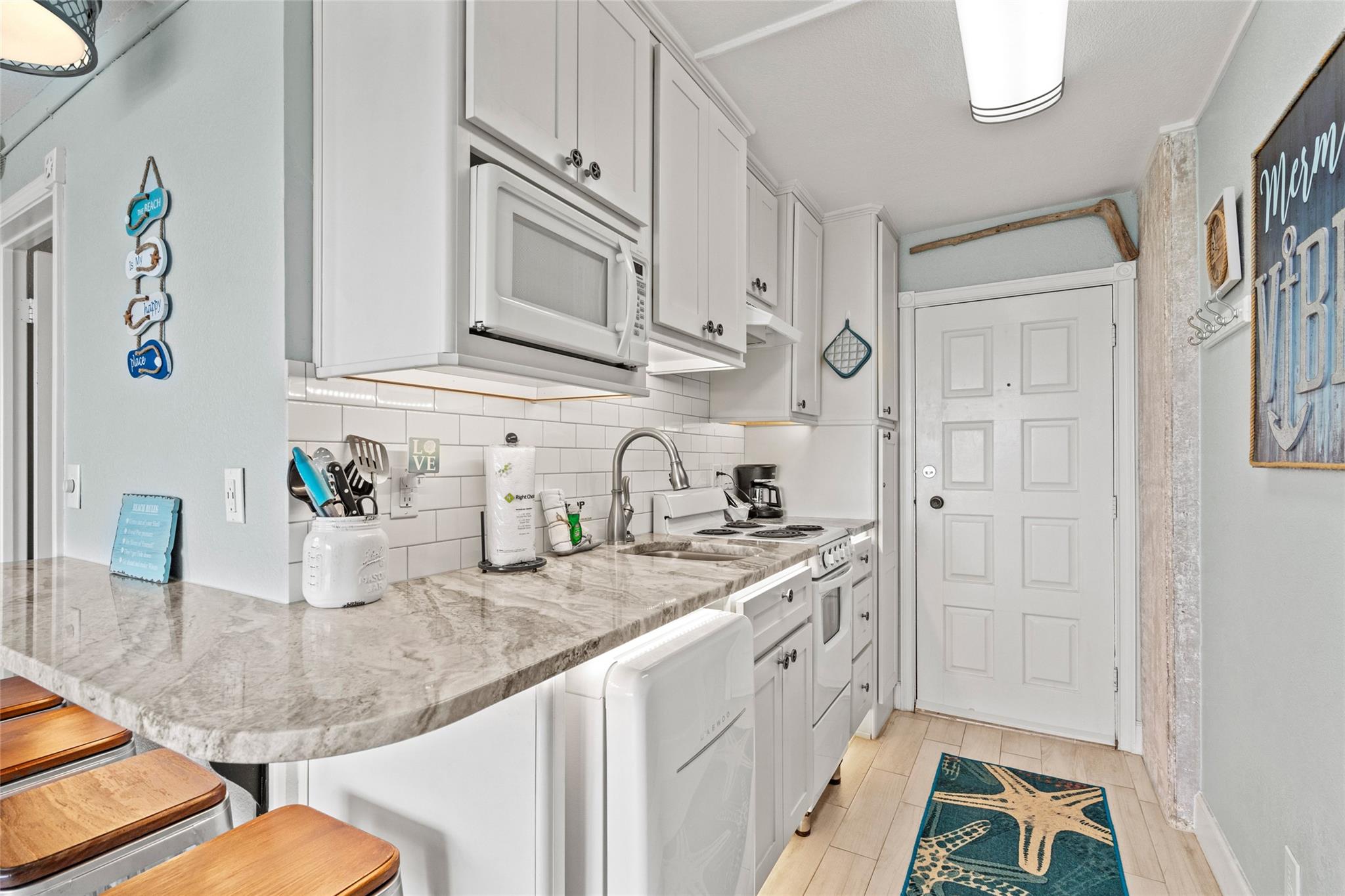 415 E Beach Drive 801