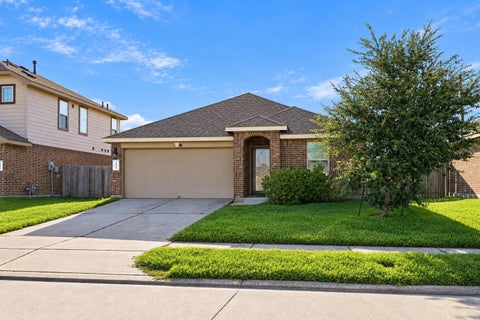 Photo of 8218 Oakleaf Meadow Court, Rosharon, TX 77583 (MLS # 47498222)