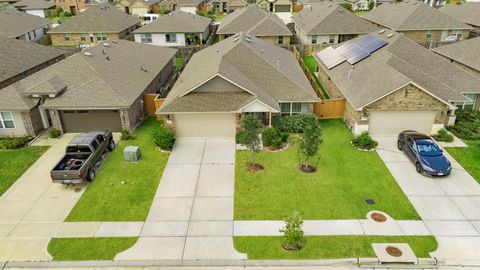 Photo of 13301 Lago Acero Lane, La Marque, TX 77568 (MLS # 83559273) Photo of 13301 Lago Acero Lane, La Marque, TX 77568 (MLS # 83559273)